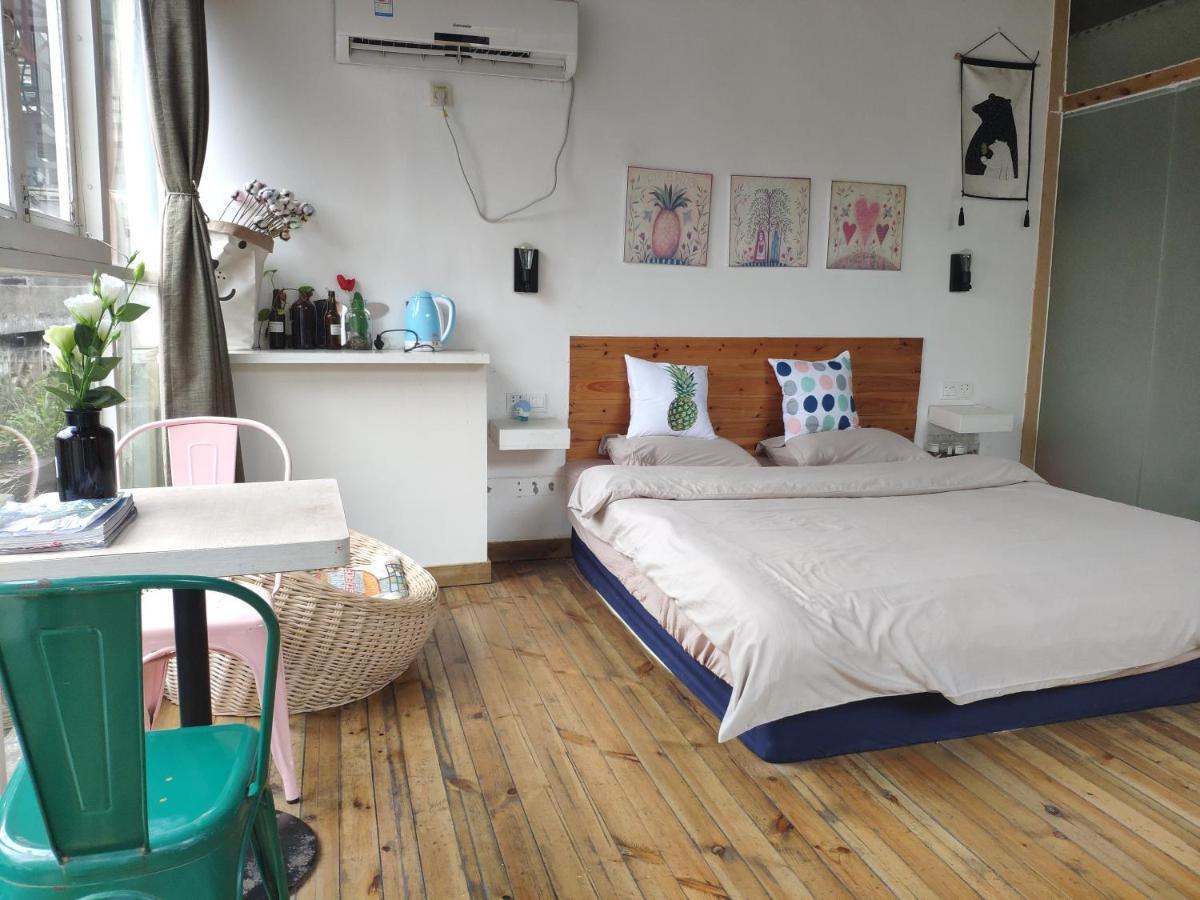 Monkey Jane'S Guesthouse Yangshuo Bagian luar foto